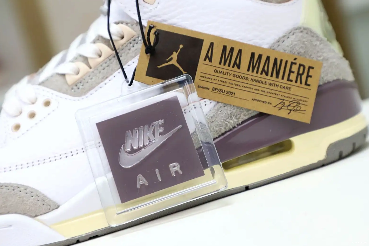 MANIÉRE X 3 AIR WMNS Kimikick JORDAN 0730